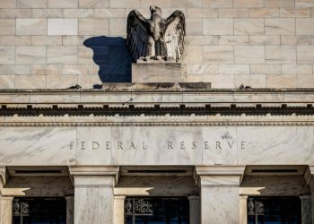 Divided Fed proposes rule to ease capital requirements for big Wall Street banks